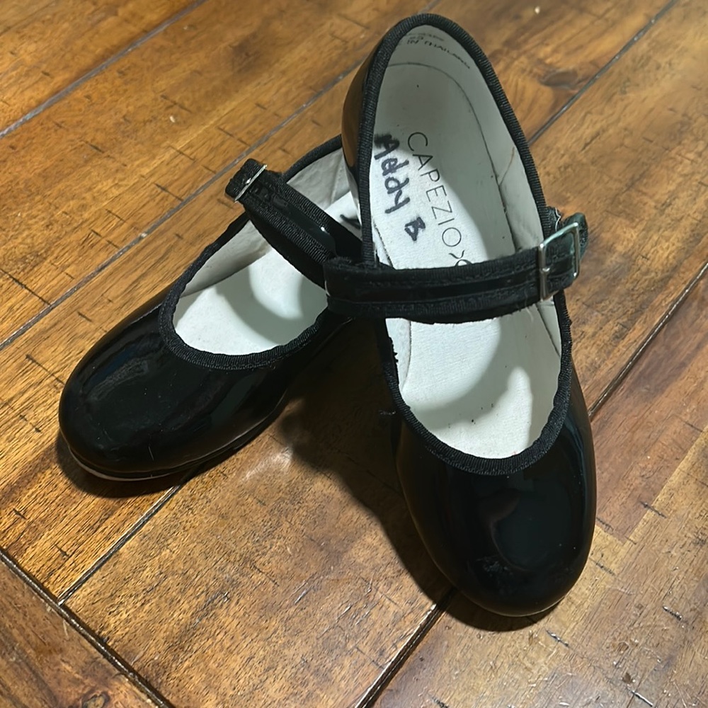 Girls tap shoes